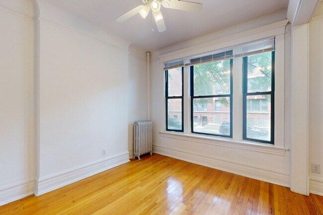 Floorplan - 5401-5403 S. Woodlawn Avenue