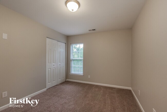 Building Photo - 6222 Gatesville Ln