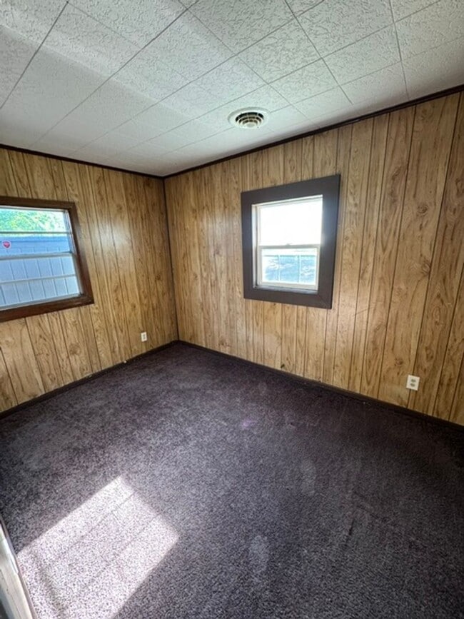 Building Photo - 4129 Robinwood Dr