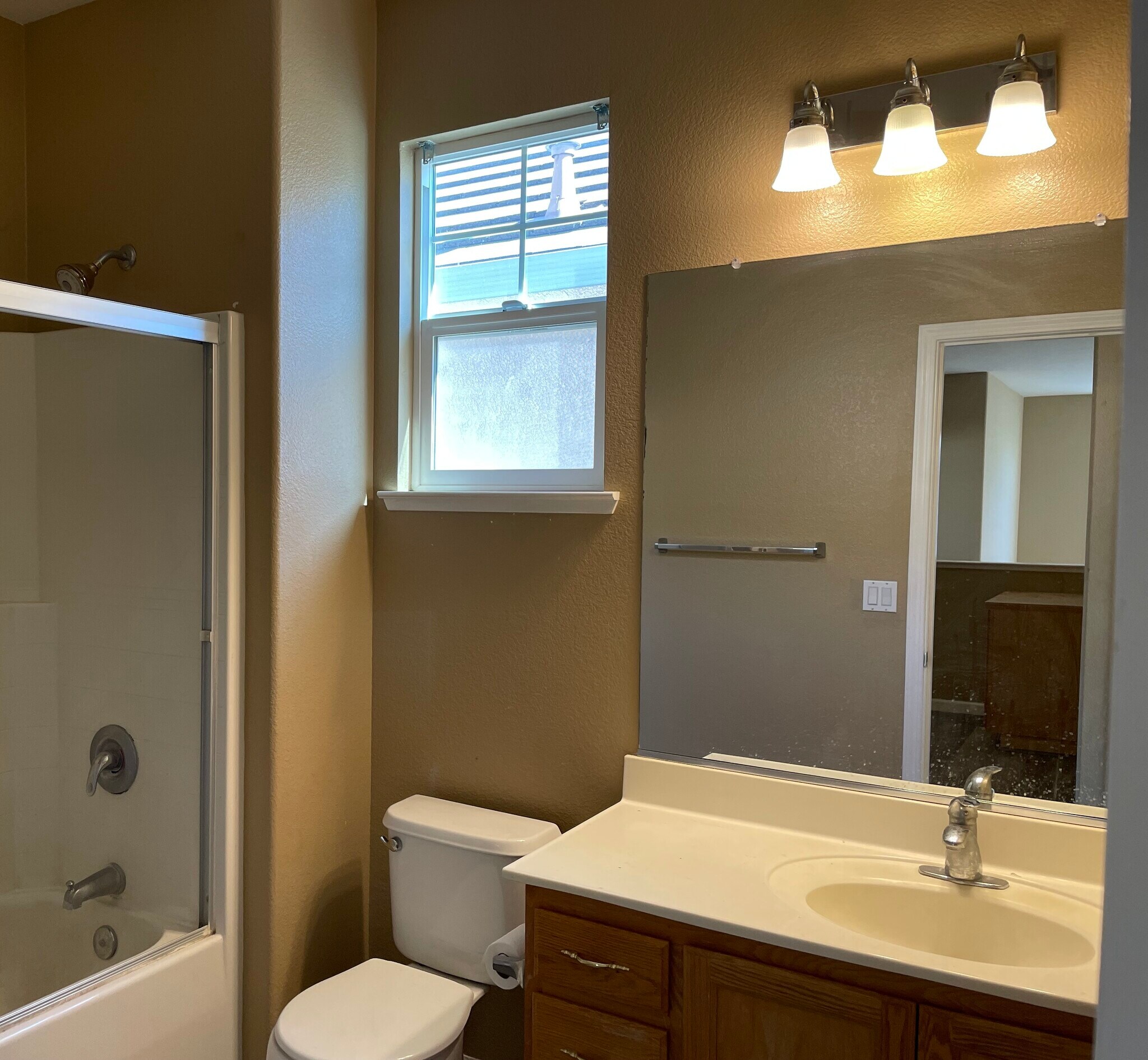 Building Photo - 157 Maidenhair St