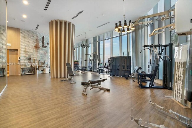 Building Photo - 4111 S Ocean Dr