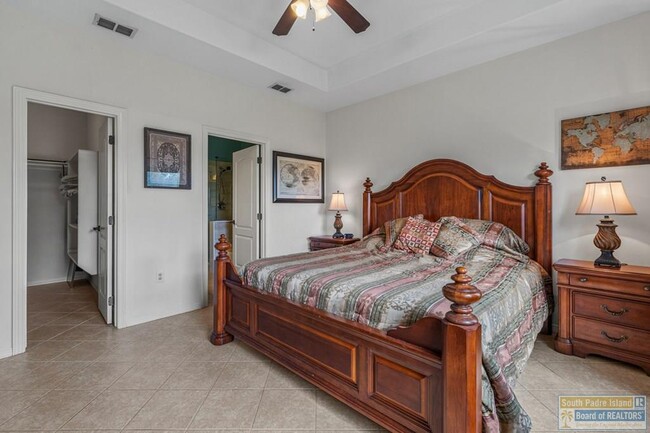 Building Photo - 68 Torrey Pines Dr