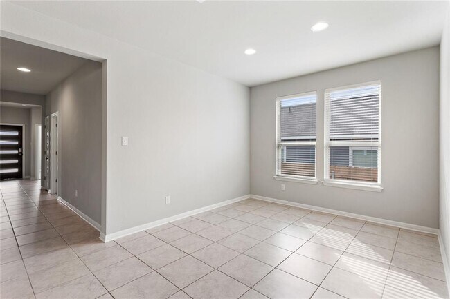 Building Photo - 313 McLintock Rd