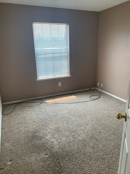 Building Photo - 9129 Redwater Dr