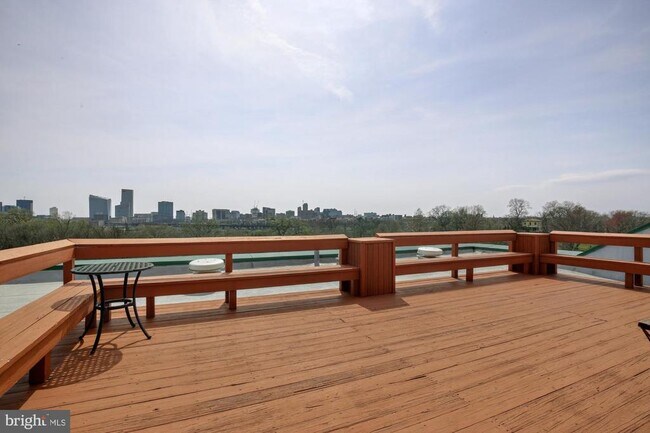 Building Photo - 825 N 29th St