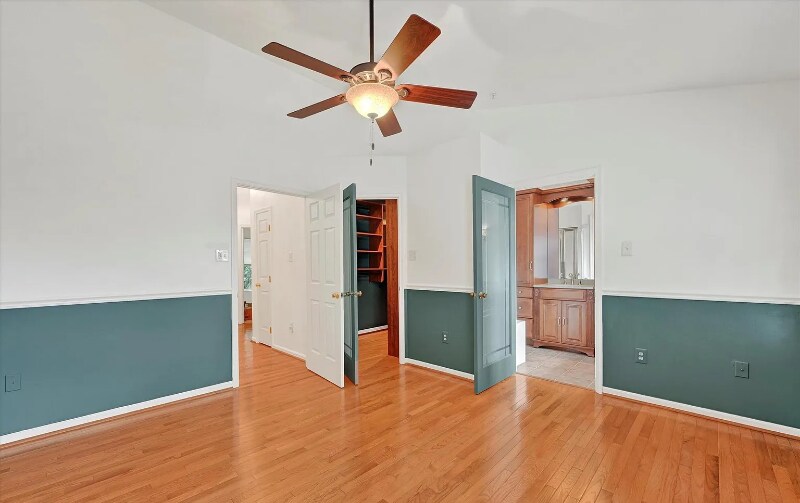 Building Photo - 9855 Sherwood Farm Rd