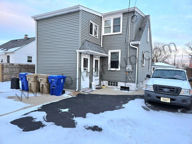 Building Photo - 5412 41st Ave