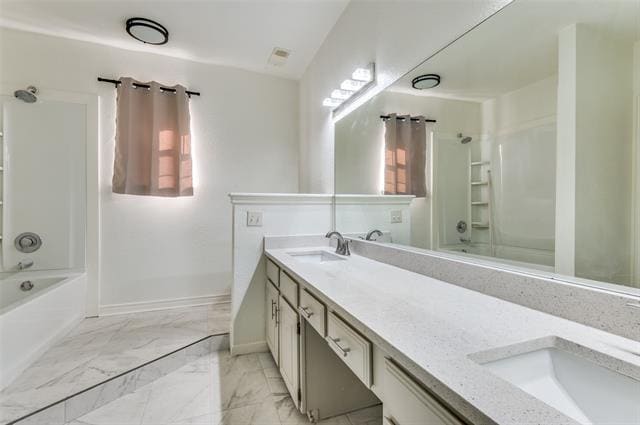 Building Photo - 2634 Encina Dr