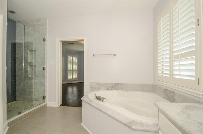 Building Photo - 15127 Oldtown Bridge Ct