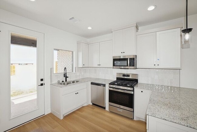 Building Photo - 10374 Tierra Santa Dr