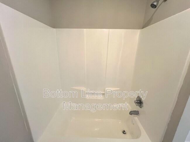 Building Photo - 1335 Braveheart Ln