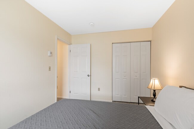 Building Photo - 276 Broad St