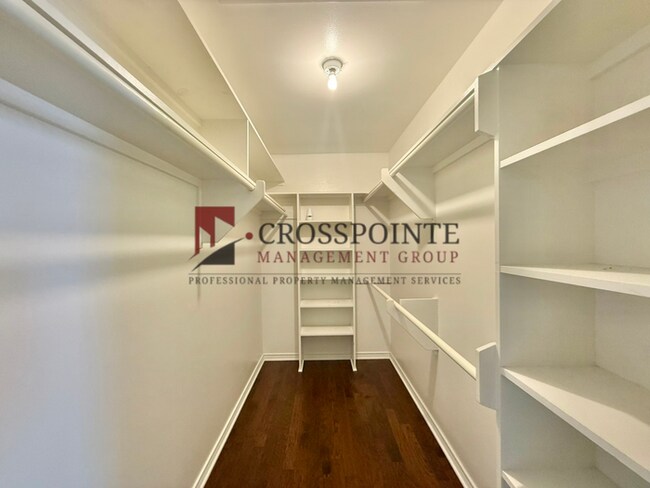 Building Photo - Tour Today! Spacious 3-Bedroom, 2.5-Bath Home!