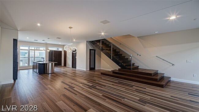 Building Photo - 8925 W Flamingo Rd