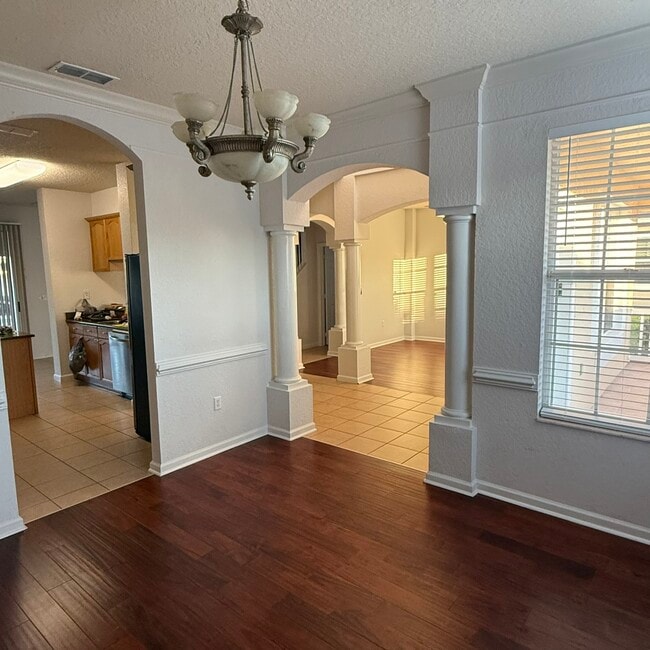 Building Photo - 2914 River Birch Dr