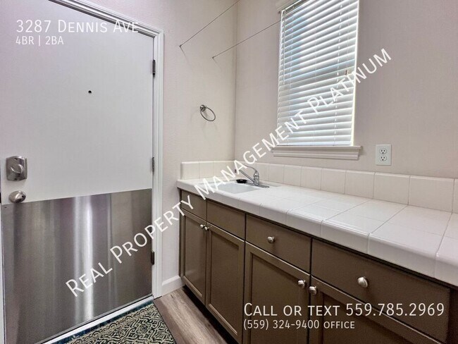 Building Photo - 3287 Dennis Ave