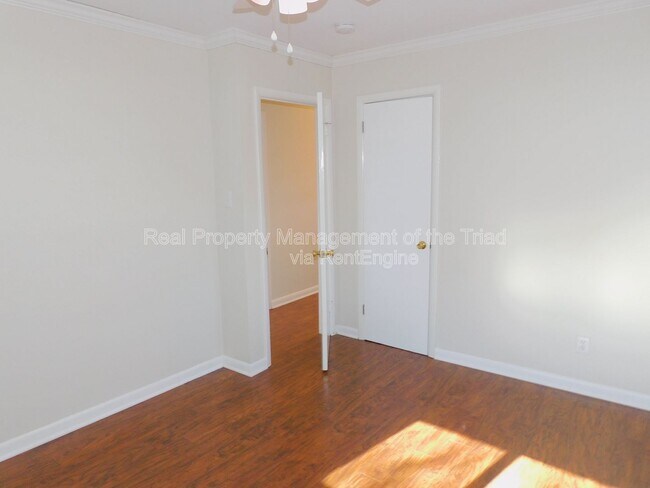 Building Photo - 3110 Canterbury St