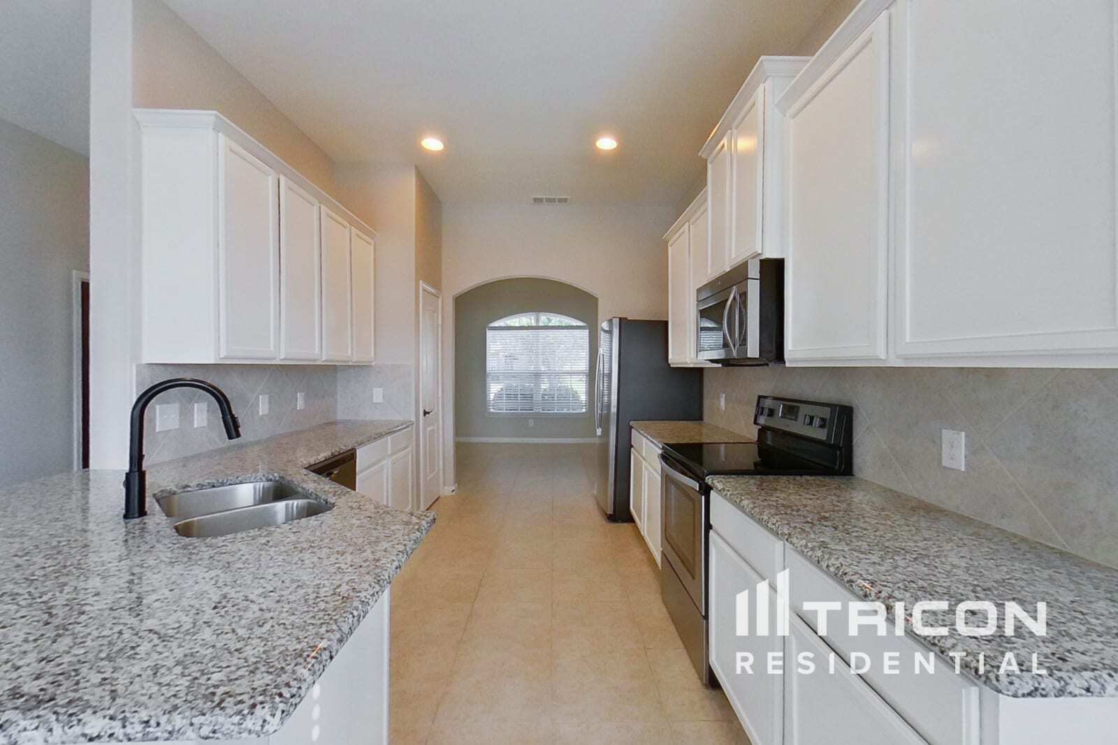 Building Photo - 616 Meadow Springs Dr