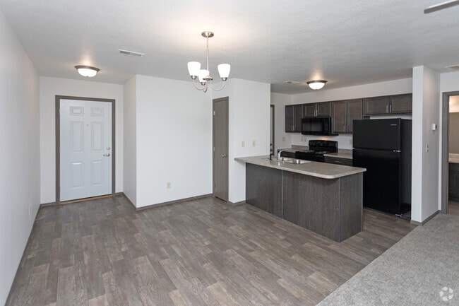 Interior Photo - Creekside Commons