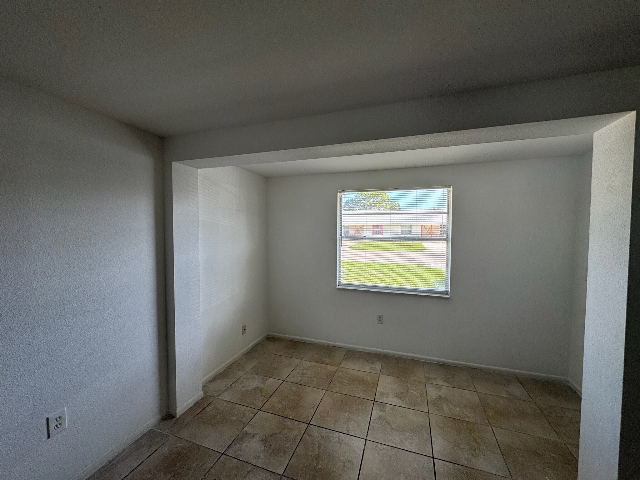 Building Photo - 7825 40th Avenue Dr W