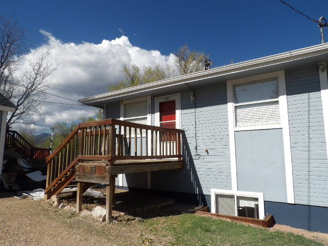 Building Photo - 1633 Manitou Blvd