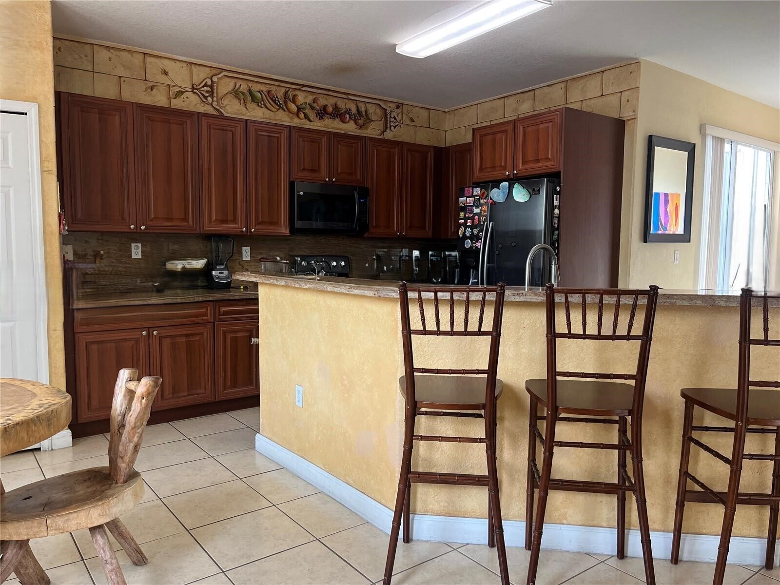 Building Photo - 9140 SW 153rd Ave
