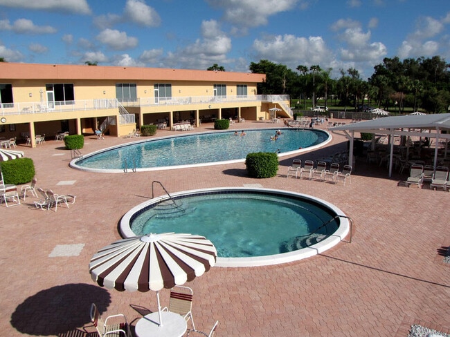 Building Photo - 15469 Lakes of Delray Blvd