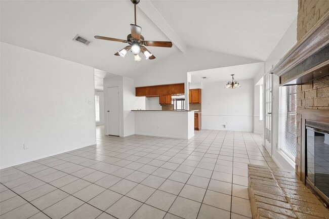 Building Photo - 2709 Lee Cir