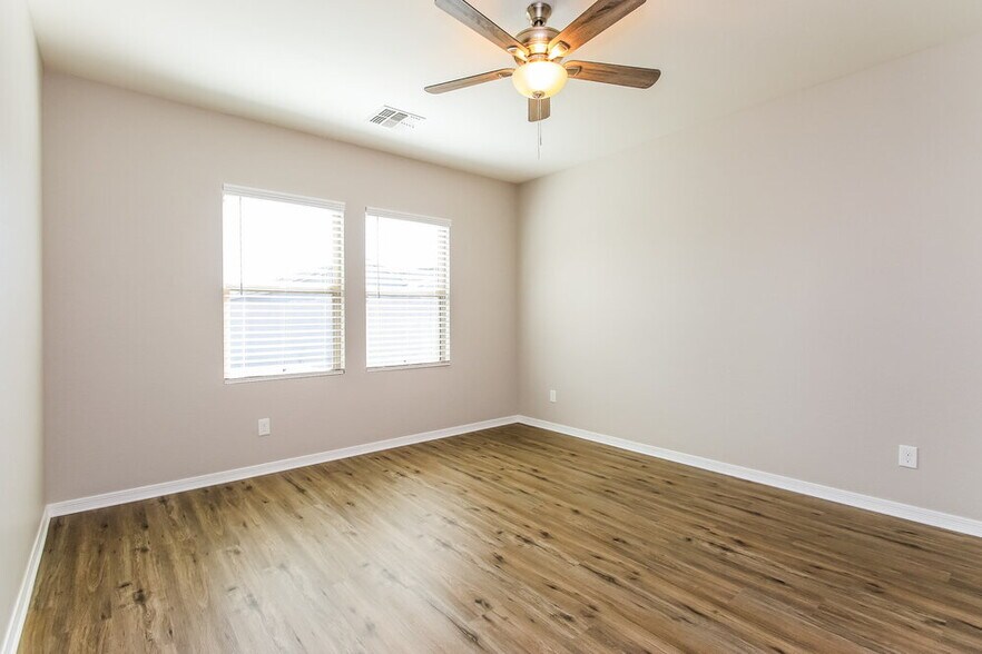 Building Photo - 4611 W Foldwing Dr