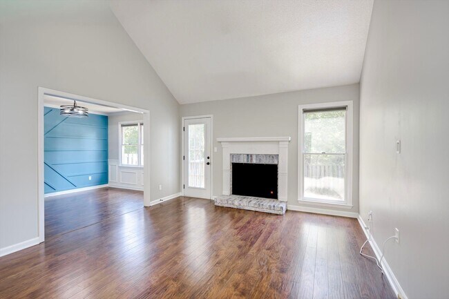 Building Photo - 1054 Hickman Rd
