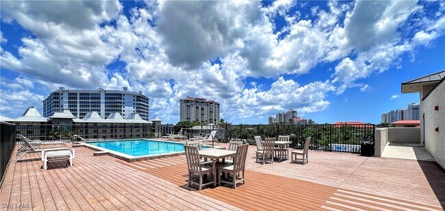 Building Photo - 260 Southbay Dr