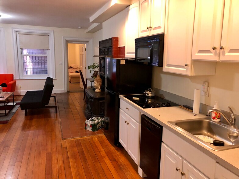 Building Photo - 109 Beacon St