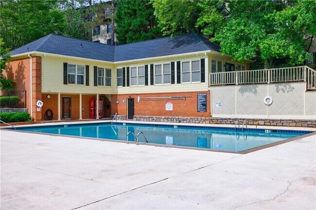 Building Photo - 27306 Plantation Dr NE
