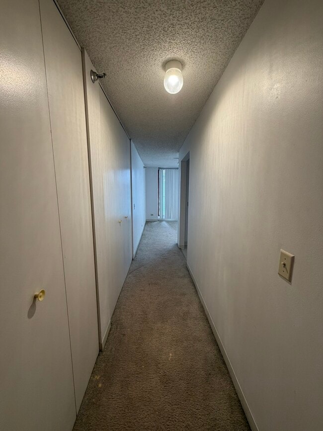 Building Photo - 200 N Dearborn St