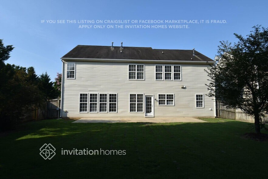 Building Photo - 5304 Granada Hills Dr