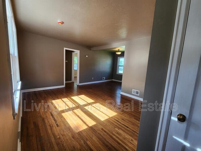 Building Photo - 2201 N 65th St