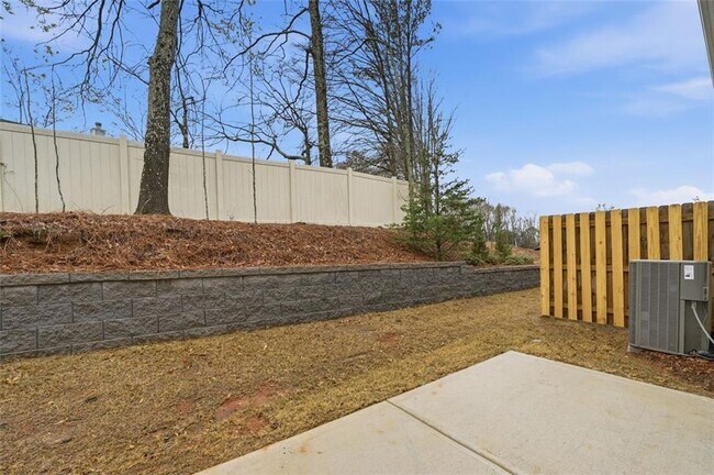 Building Photo - 204 Flier Dr