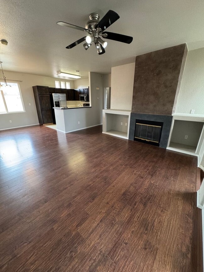 Building Photo - Gorgeous 2bd 2ba Condo in Southwest Colorado Springs!