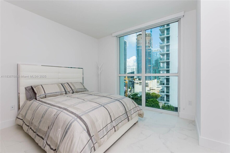 Building Photo - 1080 Brickell Ave