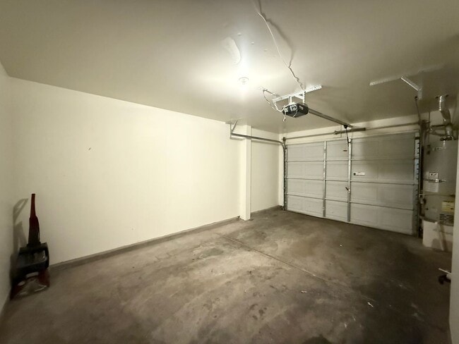 Building Photo - $500 OFF 1ST MONTHS RENT Updated 3-Bedroom Townhome in Gated Community with Pool Access