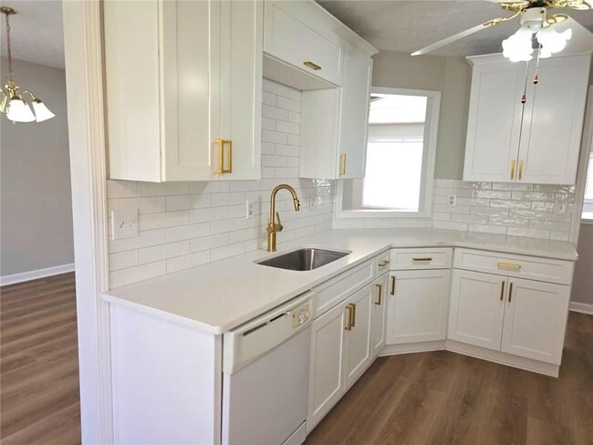 Building Photo - 1521 Wynfield Dr