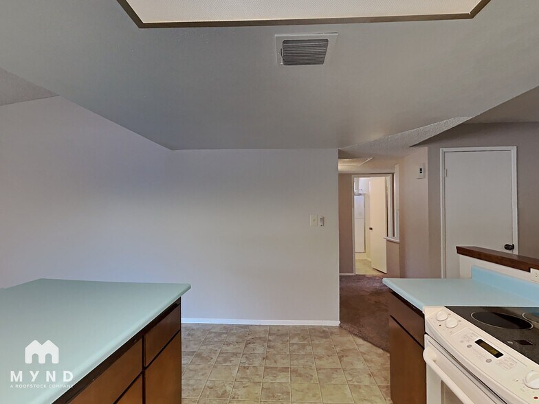 Building Photo - 4250 E Kiowa St