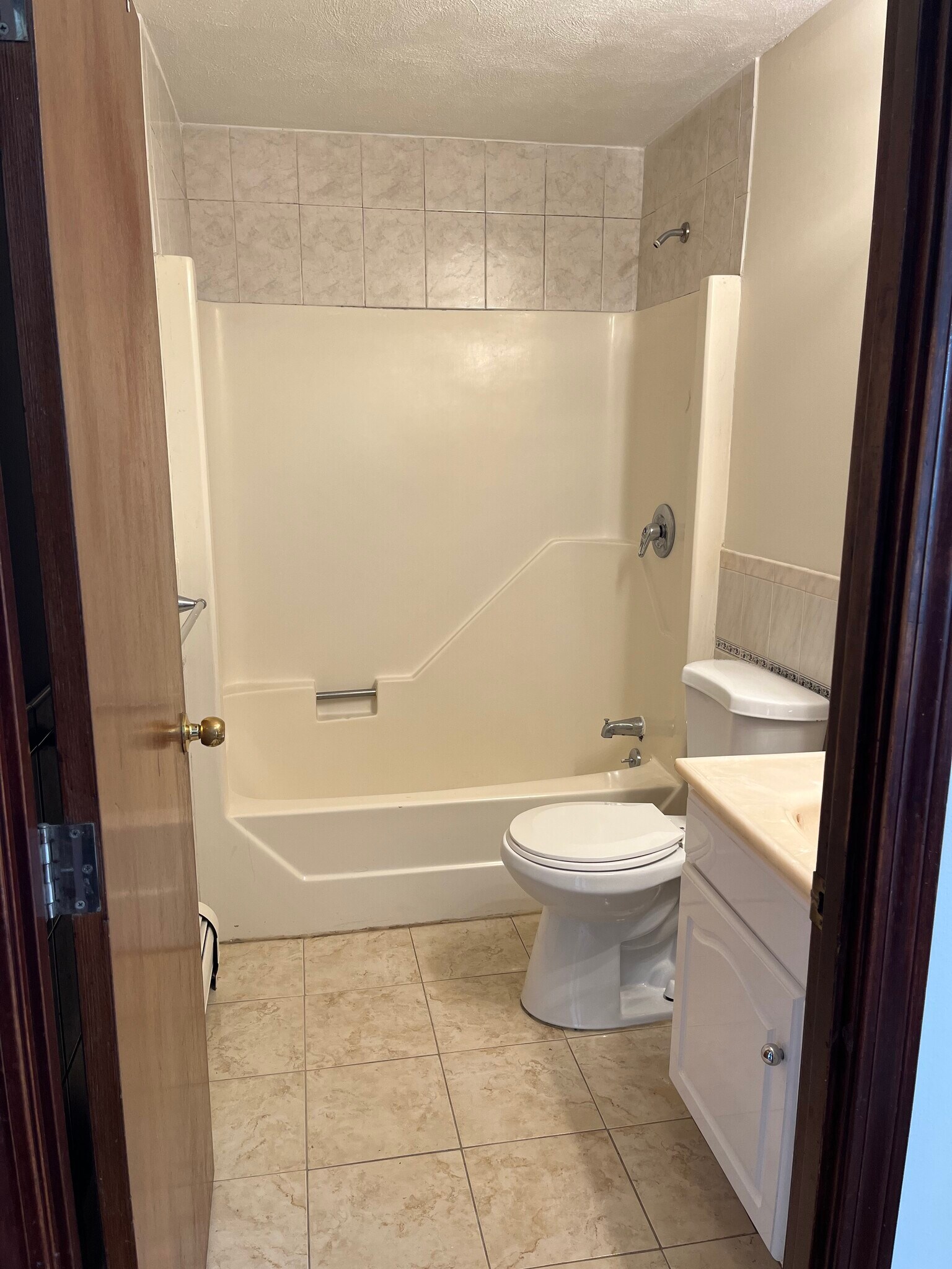 Building Photo - 77 Star St