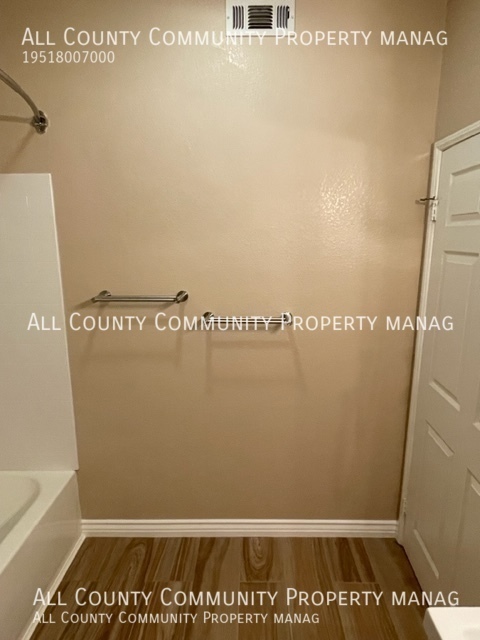 Building Photo - Remodeled 2 Bed, 2 Bath Condo in Murrieta!