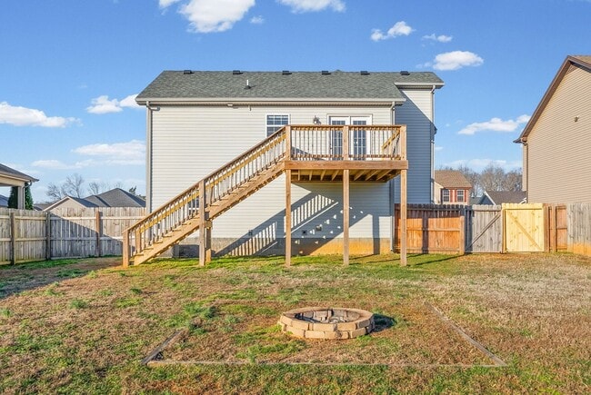 Building Photo - 1304 Freedom Dr