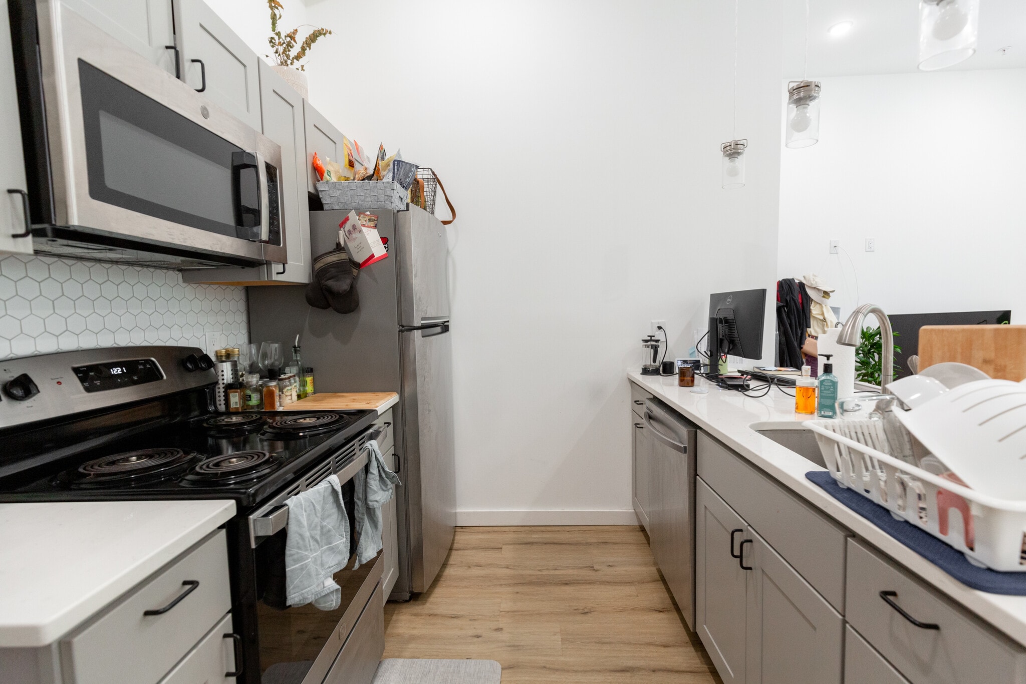 Building Photo - 3945 Lancaster Ave