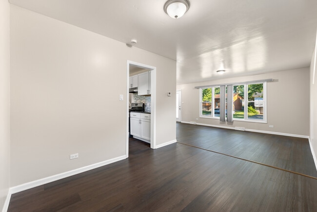 Building Photo - 3308 Birchwood Dr