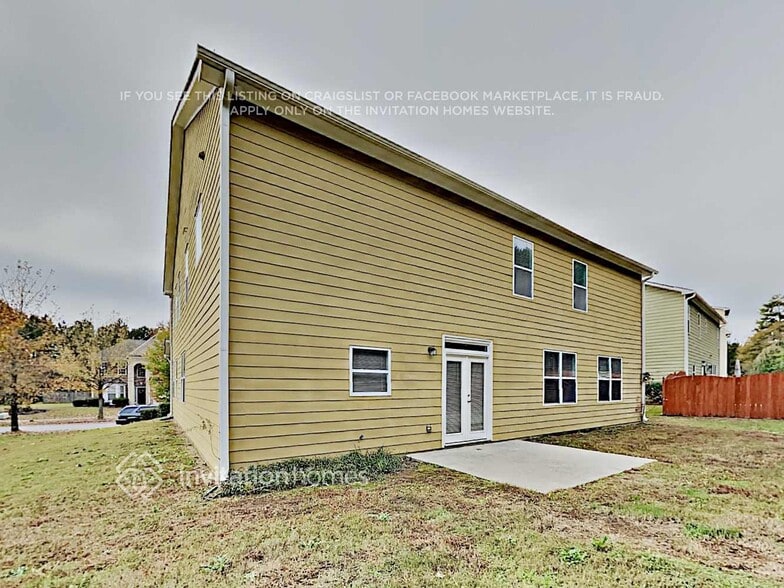 Building Photo - 872 Preserve Park Dr