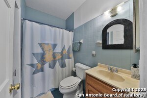 Building Photo - 631 N San Bernardo Ave