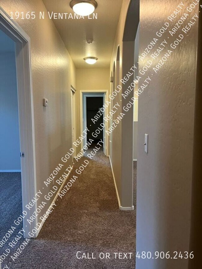 Building Photo - 19165 N Ventana Ln